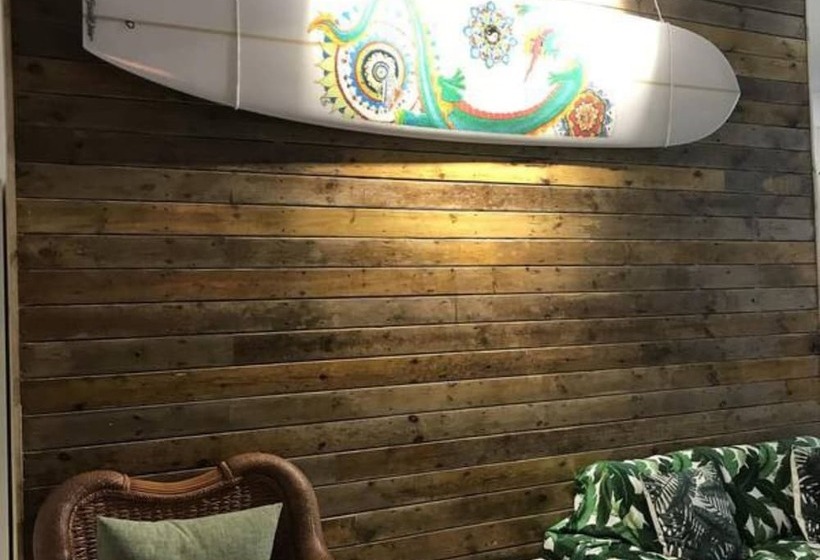 여관 Karma White Castle