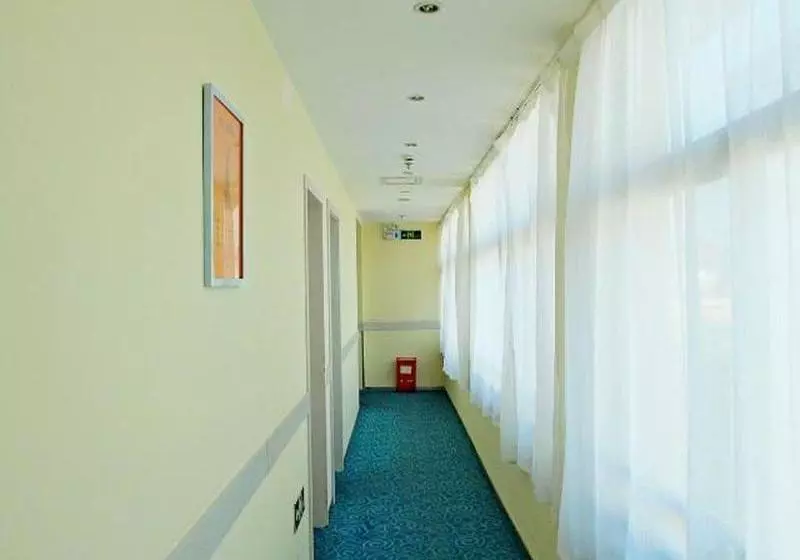 هتل 7 Days Inn Shanghai Xinzhuang Subway Station Cloud Nine Shopping Mall Branch