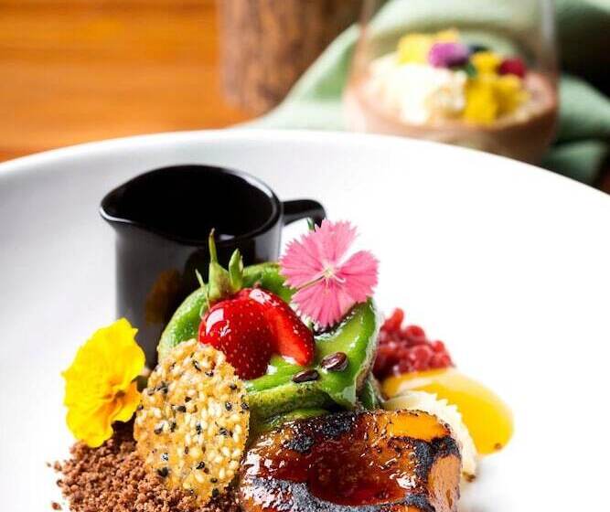 בית מלון כפרי Aviary Bintaro