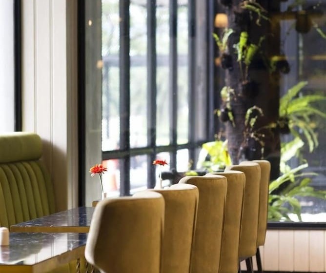 בית מלון כפרי Aviary Bintaro