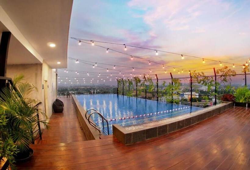 בית מלון כפרי Aviary Bintaro