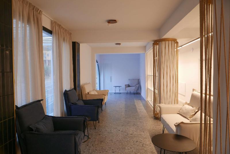 هتل E.j. Pyrgos Bay