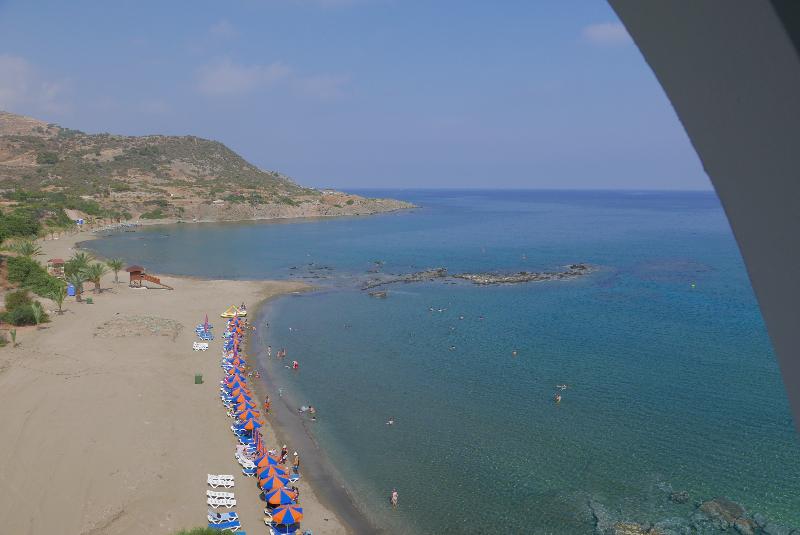 هتل E.j. Pyrgos Bay
