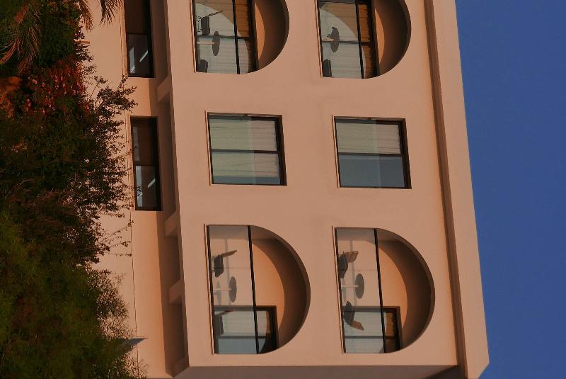 هتل E.j. Pyrgos Bay