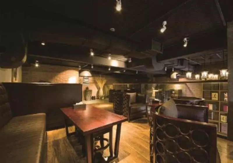 Hotelli James Joyce Coffetel  Chengdu Baicao Street Metro Station Branch