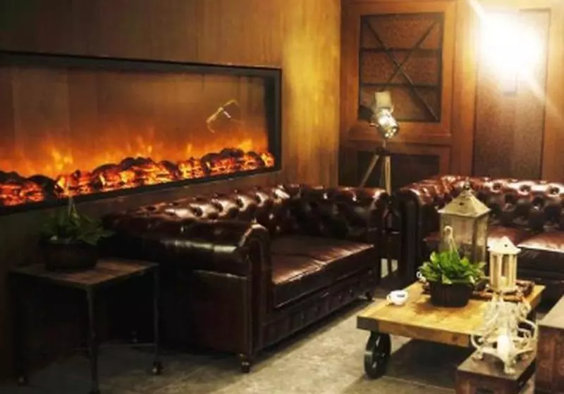 Hotelli James Joyce Coffetel  Chengdu Baicao Street Metro Station Branch