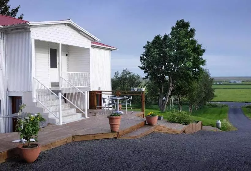 پانسیون Fagrahlíd Guesthouse