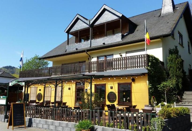 פנסיון Zur Brücke