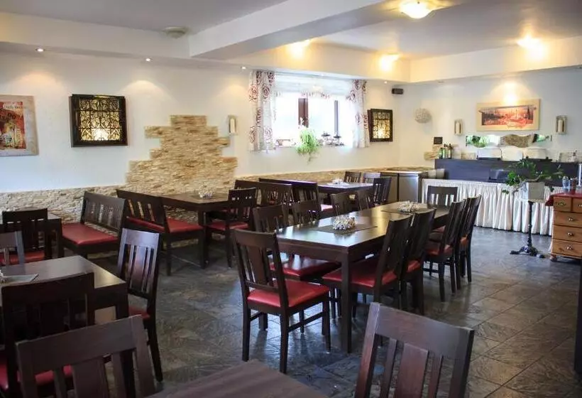 Majatalo Zur Brücke