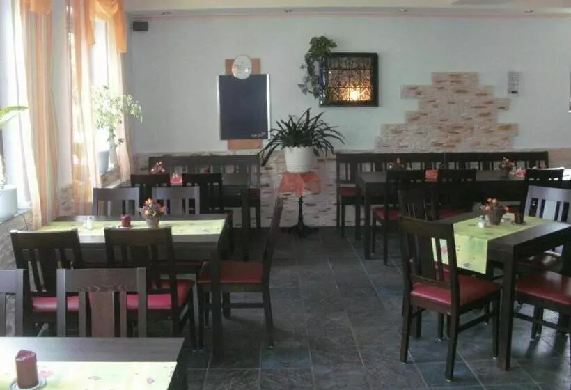 Majatalo Zur Brücke