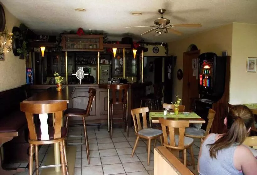 Majatalo Zur Brücke