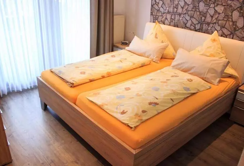 Majatalo Zur Brücke