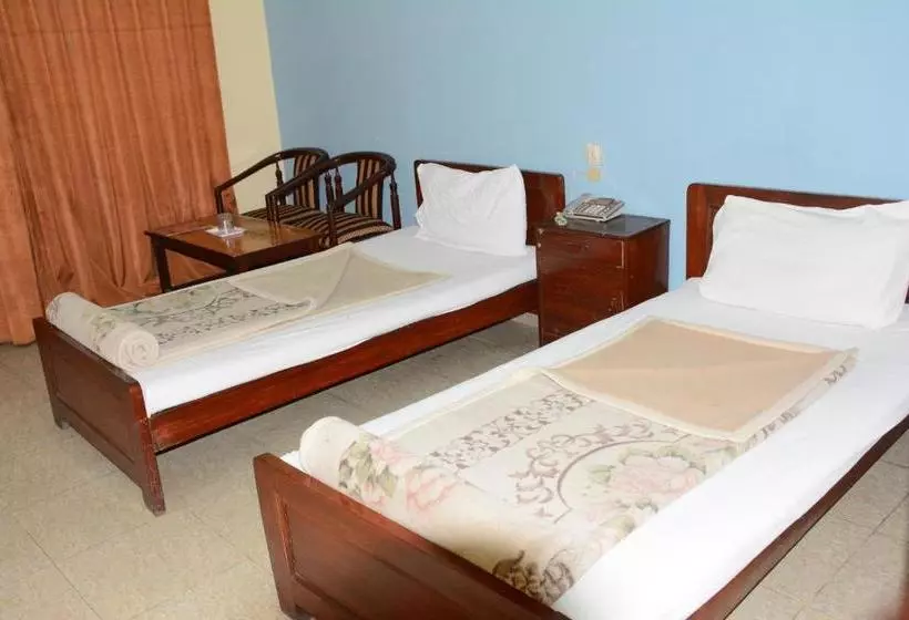 هتل Alpine Faizabad