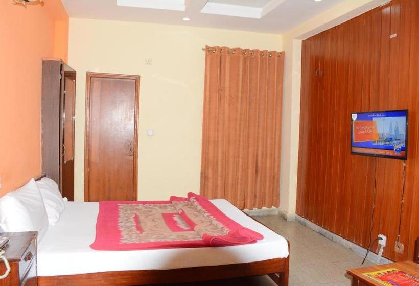 هتل Alpine Faizabad