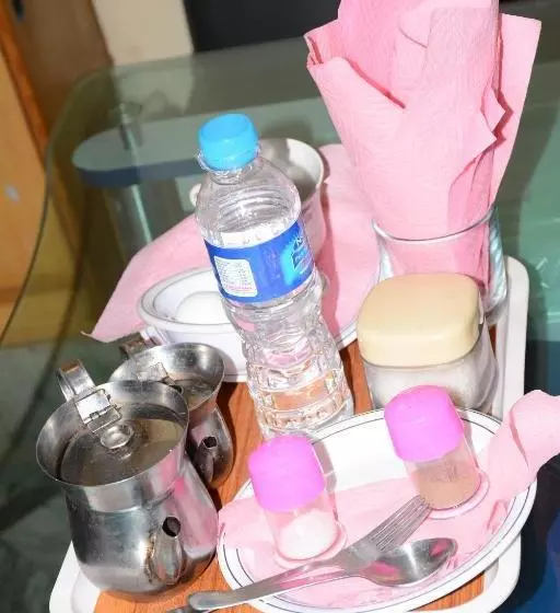 هتل Alpine Faizabad