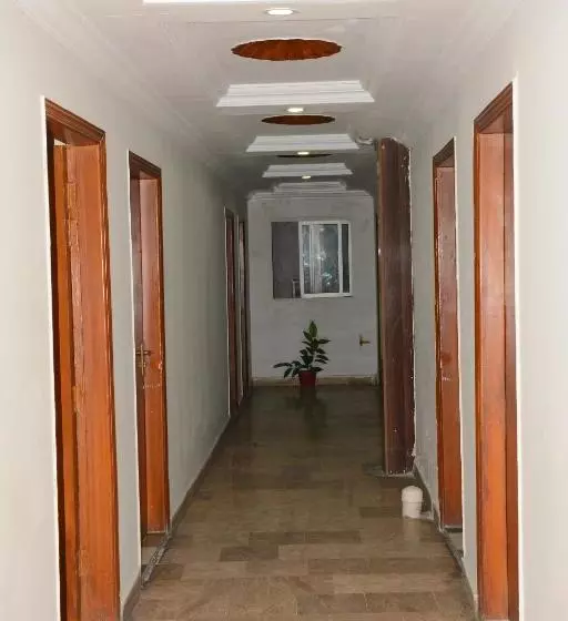 هتل Alpine Faizabad