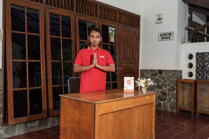 Hotell Oyo 1778 Omah Duwet