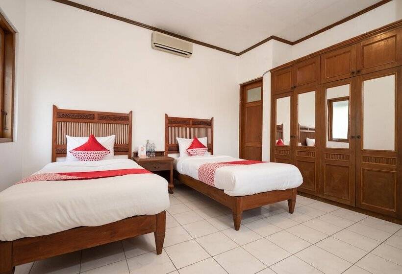 Hotell Oyo 1778 Omah Duwet