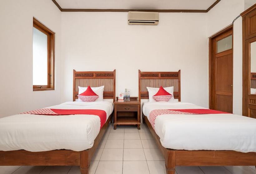 Hotell Oyo 1778 Omah Duwet