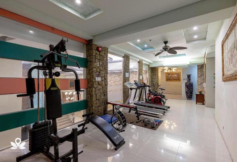 בית מלון כפרי Zen Rooms Metro Inn Bacolod