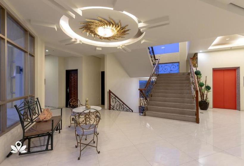 בית מלון כפרי Zen Rooms Metro Inn Bacolod