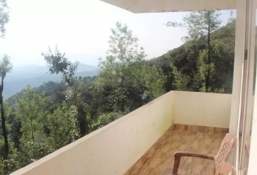 Majatalo Kollanoor Guest House