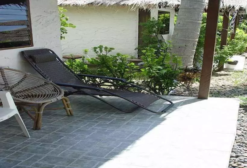 پانسیون The White Pearl Beach Club
