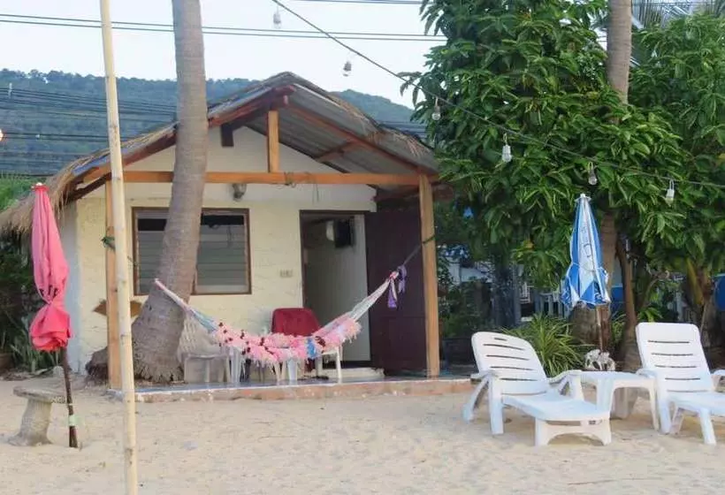 پانسیون The White Pearl Beach Club
