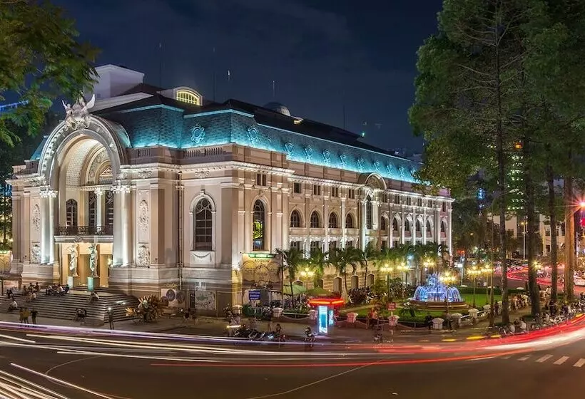 هتل Khách Sạn Hạnh Long