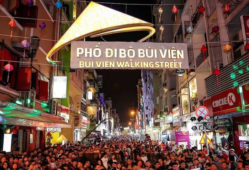 هتل Khách Sạn Hạnh Long