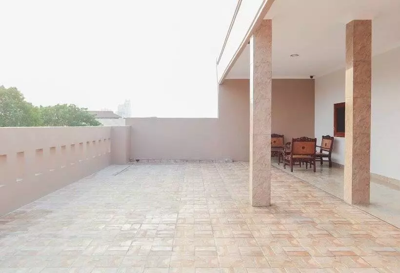 ホテル Oyo 1519 Axl Residence