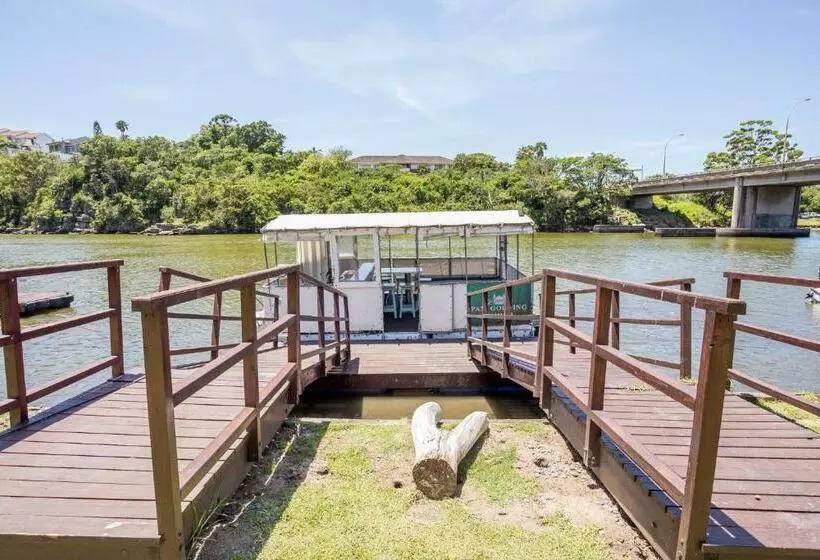 Majatalo 182 Old Transkei Road