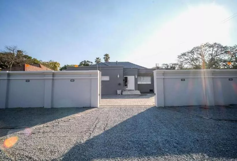 Majatalo 182 Old Transkei Road