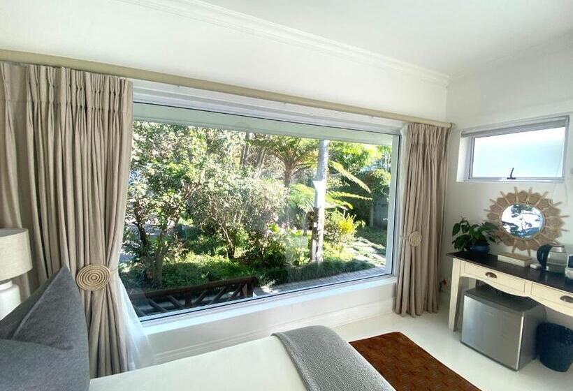 פנסיון 182 Old Transkei Road