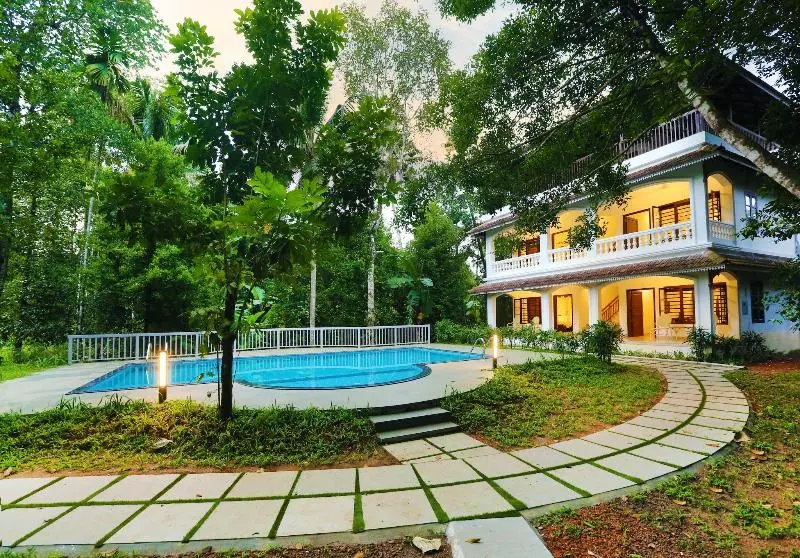 リゾートホテル Once Upon The River, Aluva   Near Cochin International Airport