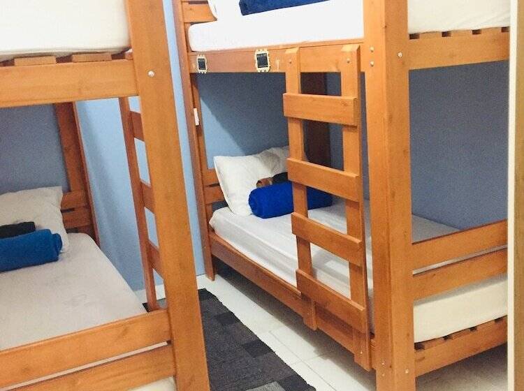 Easyhost Brasil Hostel