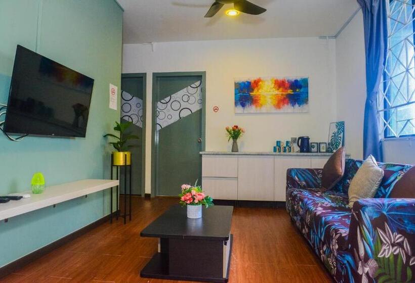 فندق صغير Treeline Urban Inn