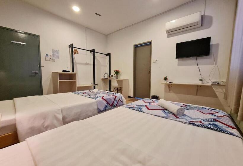 فندق صغير Treeline Urban Inn