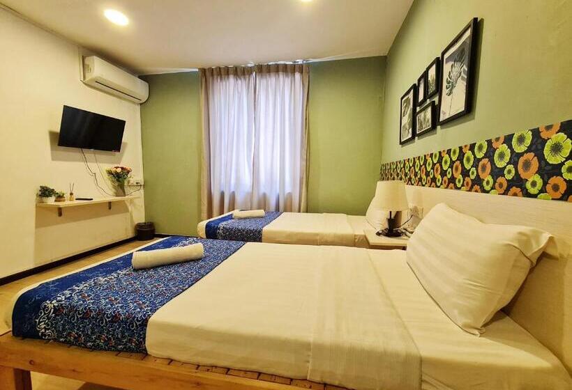 فندق صغير Treeline Urban Inn