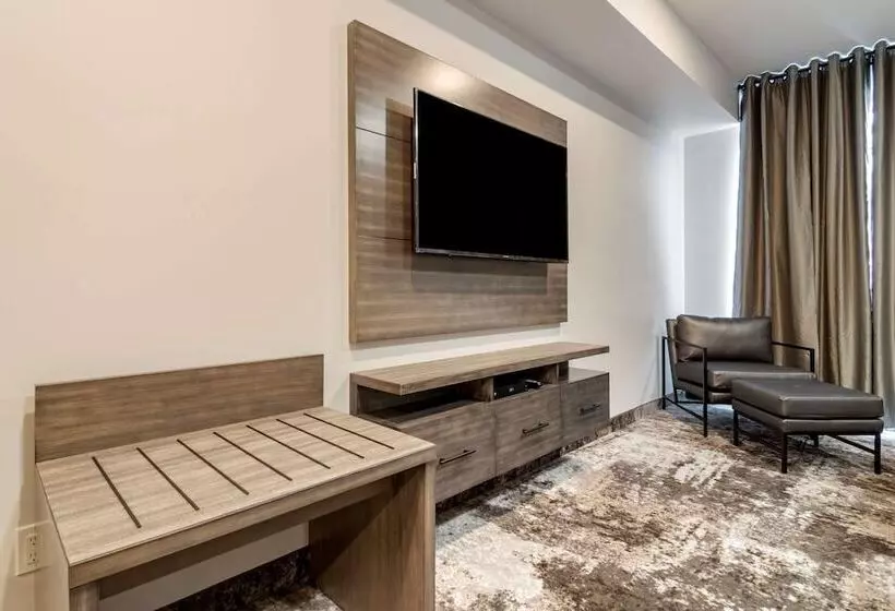 The Hue Hotel, Ascend Hotel Collection