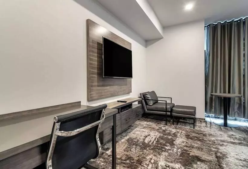 The Hue Hotel, Ascend Hotel Collection