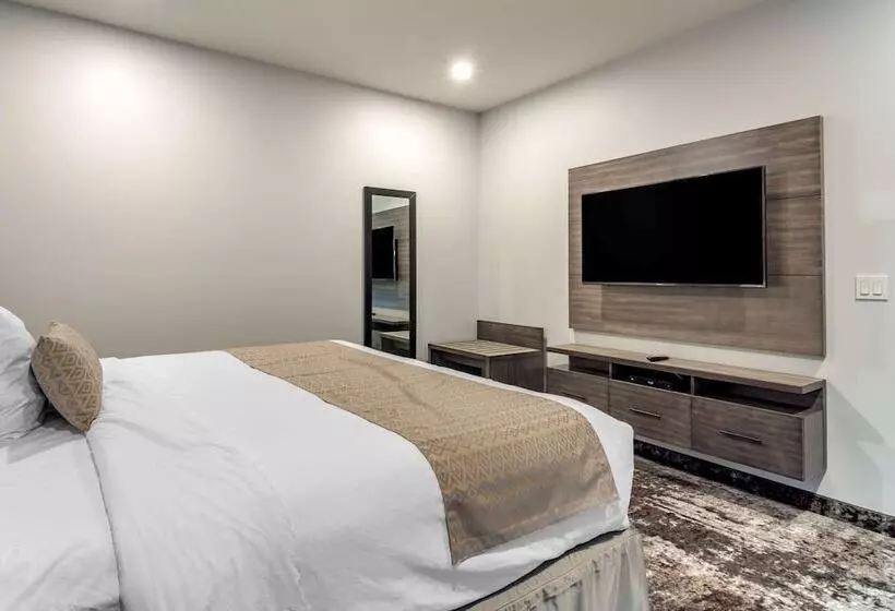 The Hue Hotel, Ascend Hotel Collection