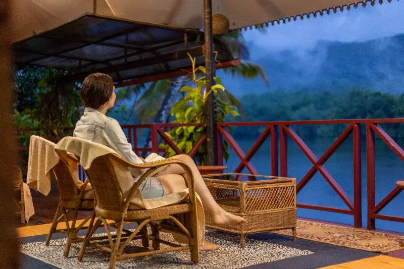 Lomakeskus Munkudil Ayurveda Yoga Retreat