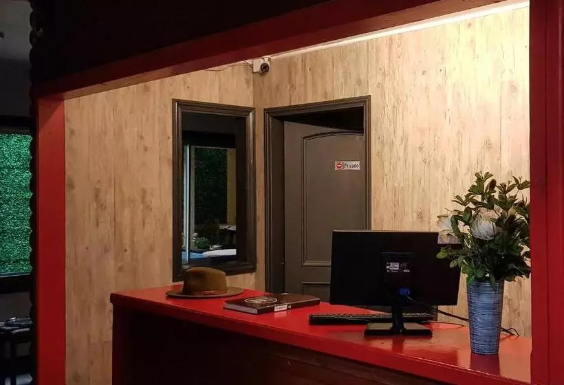 Retkeilymaja Hostal Centro Montt