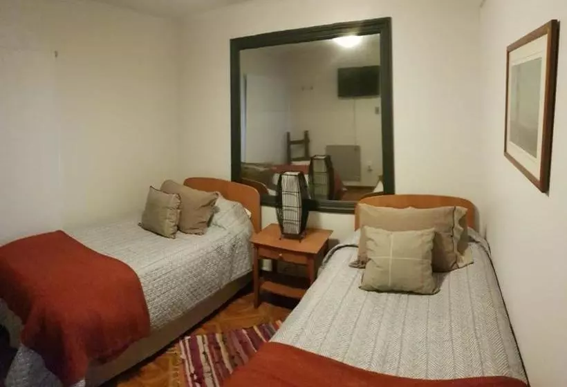 Retkeilymaja Hostal Centro Montt