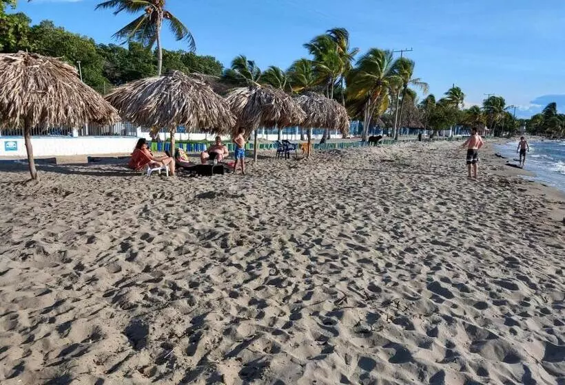 Hotelli Cabaña Playa Danray