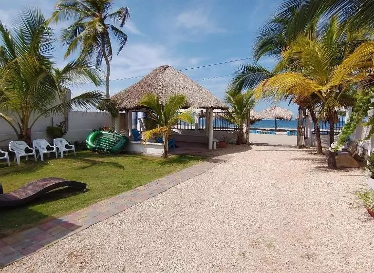 Hotelli Cabaña Playa Danray