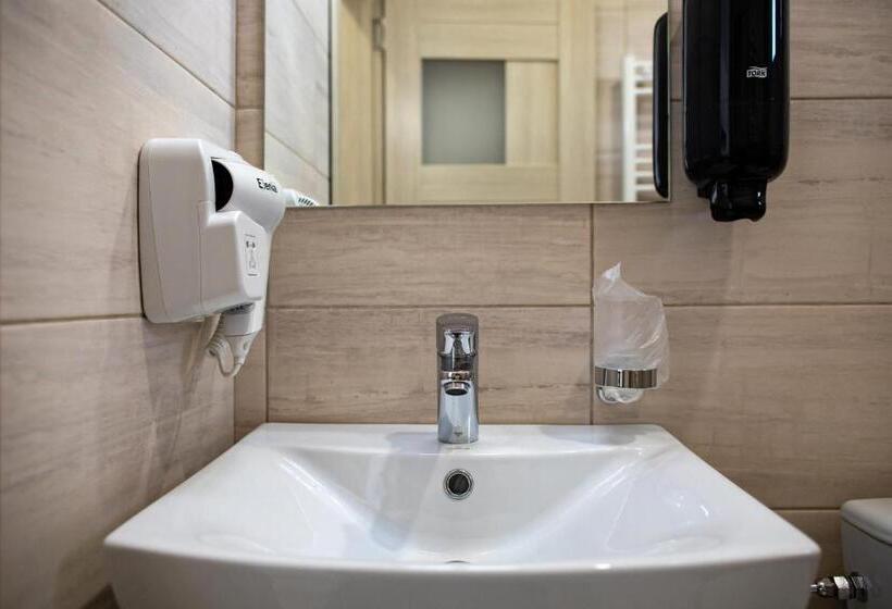 ペンション Airport House