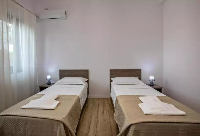 Majatalo Airport House