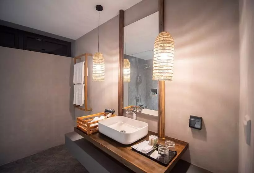 Zwekapin Valley Resort & Spa